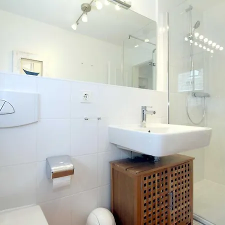 Badestra_e 18 A_ Whg_ 1 *